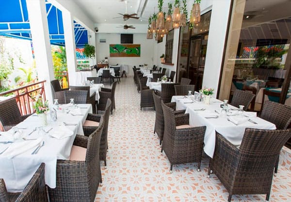 comedor hotel arena blanca